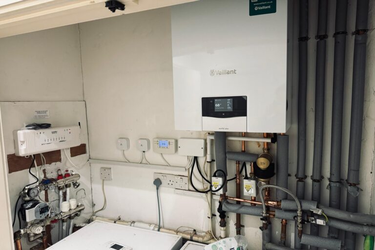 EcoTec Plus Boiler Installation: Complete System with Cylinder